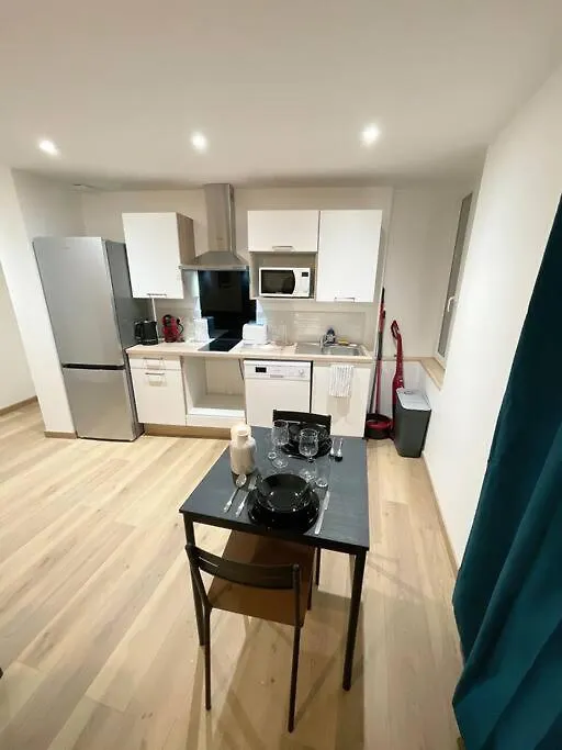 / Nid / Paisible Hyper Centre Apartment Rodez