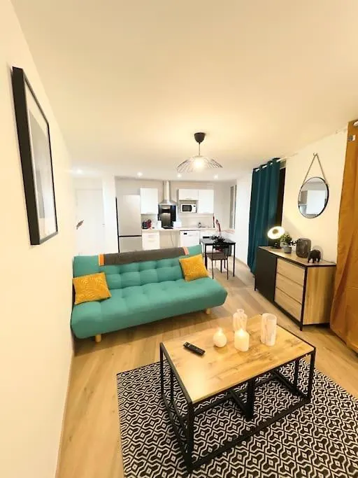 / Nid / Paisible Hyper Centre Apartment Rodez 0*,  France