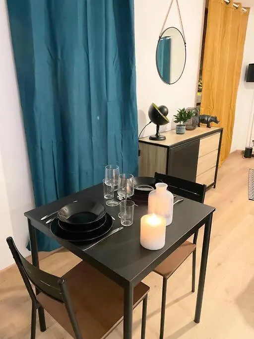 / Nid / Paisible Hyper Centre Apartment Rodez France